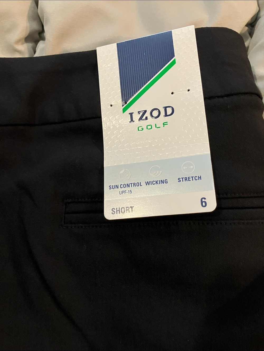 Izod woman’s Black Golf shorts